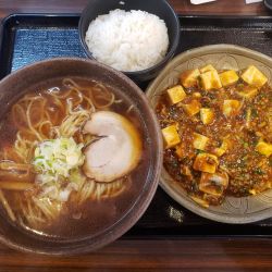 麻婆豆腐＋醤油ラーメン＋ライス