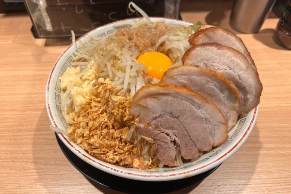 「子ぶた(汁なし)」@ラーメン豚山 青葉台店の写真