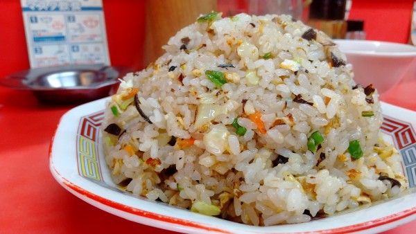 「#五目焼飯 #850円 #大盛 #100円」@新駒の写真
