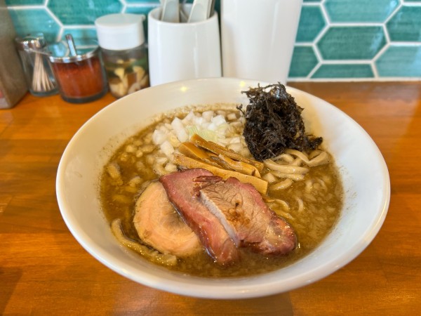 「燕市に行ったこともない奴が作った燕三条背脂煮干」@拉麺mellowの写真