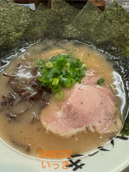 「ラーメン＋海苔＋ごはん 750+130+150」@博多長浜らーめん いっきの写真