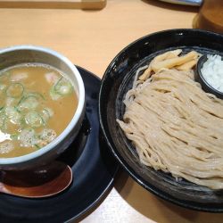 つけ麺(鶏魚介)950円