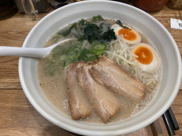 「豚骨ラーメン」@とんこつ拉麺 漣の写真