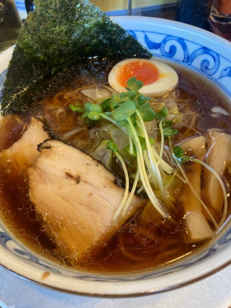 「醤油黒細麺」@野田醤油ラーメン 麺屋あじくま 柏インター店の写真