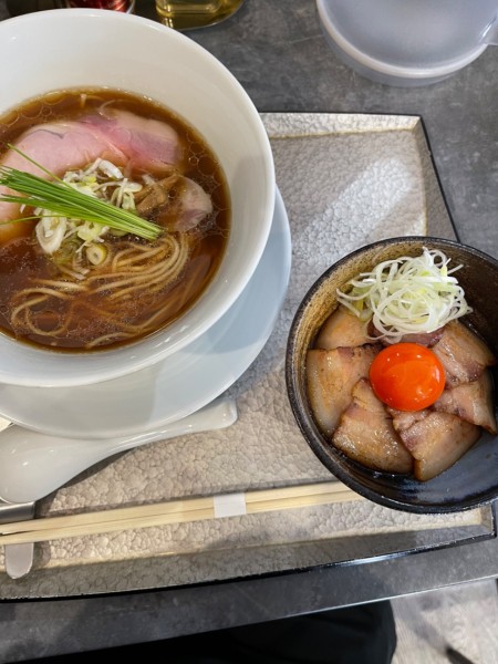 「ちゅうかそばなみ　豚バラ」@宍道湖しじみ中華蕎麦 琥珀 池袋店の写真