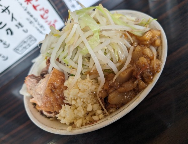 「少なめ小豚そば」@大盛軒の写真