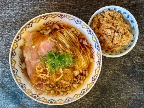 「玉葱中華そば ＋ 焼豚ご飯」@柴崎亭の写真