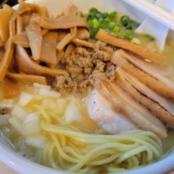 鶏白湯 大盛り＋メンマ＋豚バラチャーシュー