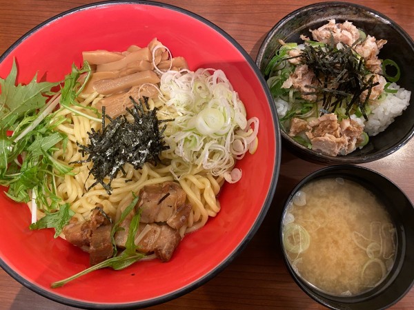 「油そば大 890円+コマチャめし 260円」@だるまのめ 本厚木店の写真