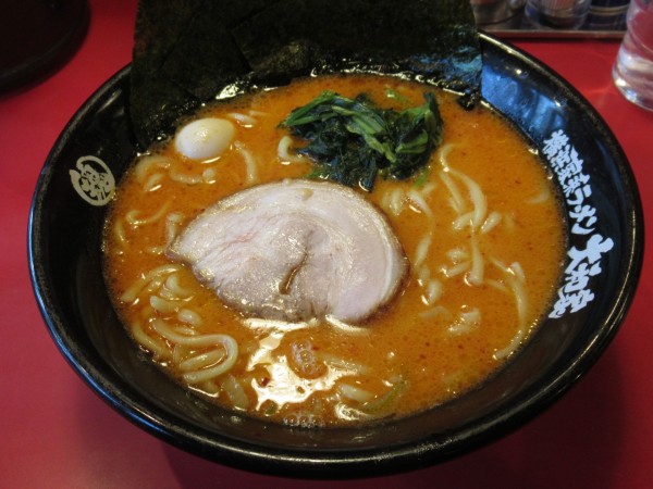 「ラーメン辛味噌(900円)」@横浜家系ラーメン 府中大和家の写真