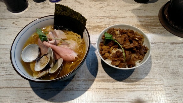 「蛤そば1,200円+肉めし380円」@中華そば 四つ葉の写真