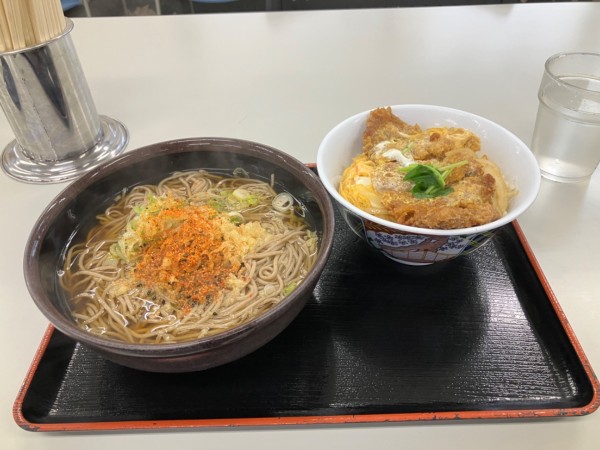 「カツ丼セット　蕎麦大盛り」@全日本海員生活協同組合 川崎レストランの写真