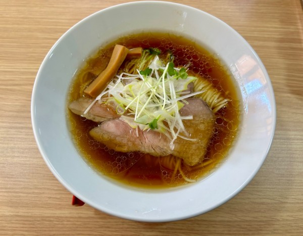 「醤油ラーメン(820¥)」@麺飯食堂 栄の写真