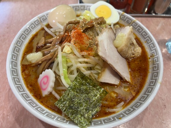 「中華そば(小)750円担々麺60円野菜120円 味玉100円」@所沢大勝軒の写真