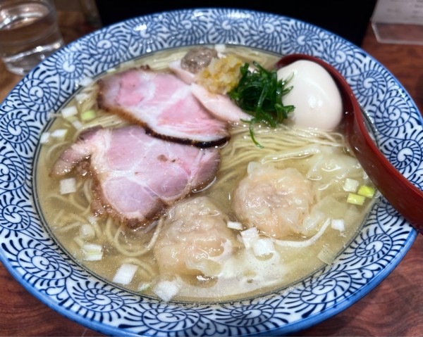 「特製塩そば」@三馬路 東京店の写真