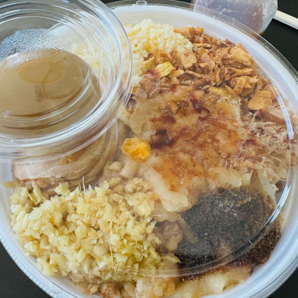 「油そば＠出前館」@ボディブローの写真