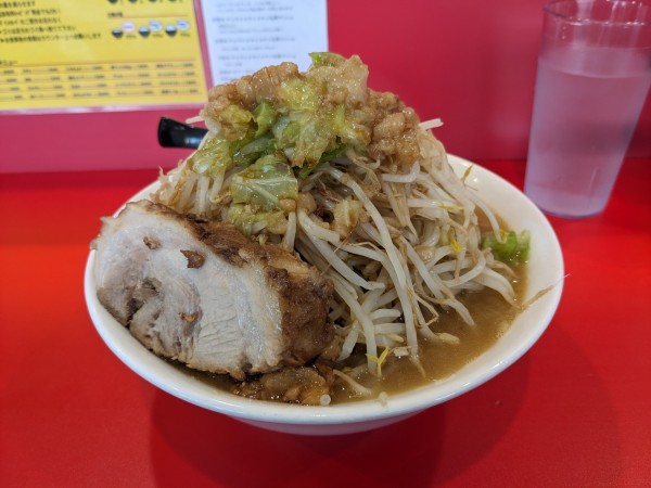「中ラーメン（野菜マシ）　900円」@立川マシマシ 太田店の写真