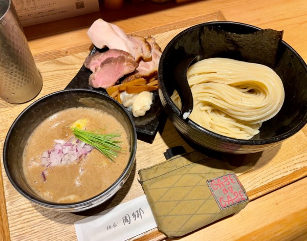 「焼豚つけ麺（大）」@麺屋 周郷 新橋店の写真