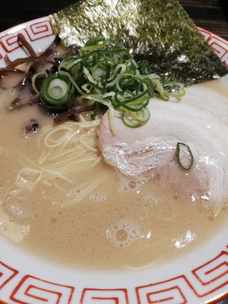 「長浜ラーメン」@博多長浜らーめん 六角堂 八王子店の写真