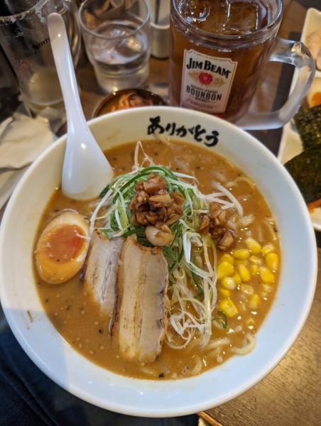 「ミニ生ビール+ウーロンハイ+味噌とんこつ+3品盛り」@野方ホープ 中目黒店の写真