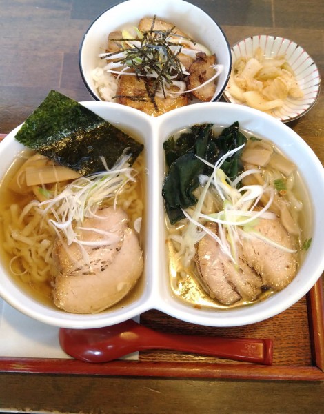 「にこいち(中盛)+炙りチャーシュー丼」@ラーメン厨房 ぽれぽれの写真
