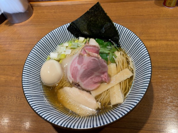「煮干しそば 白醤油 特製」@寿製麺よしかわ 川越店の写真