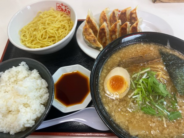 「濃厚中華ラーメン　餃子　ライス」@ラーメンガキ大将 谷田部店の写真