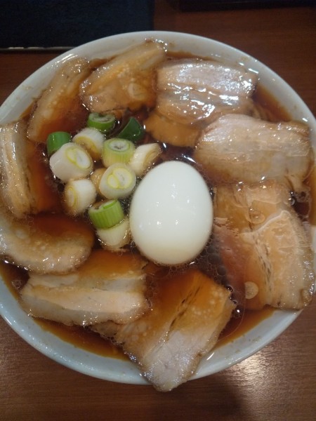 「チャーシュー中華そば（味玉付き）」@濃厚中華そば 佐とうの写真