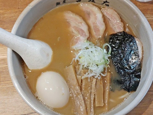 「味玉らーめん＋チャーシュー」@麺屋吉左右の写真