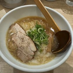 京都屋台味醤油ラーメン　890円