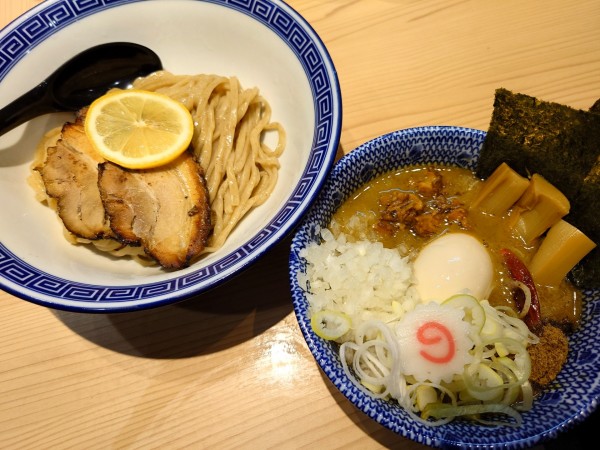 「特製カレーつけ麺(麺少なめ、1400円)」@狼煙 浦和店の写真