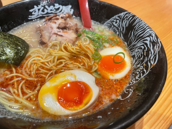 「味玉Hotラーメン」@ラー麺 ずんどう屋 天神橋4丁目店の写真