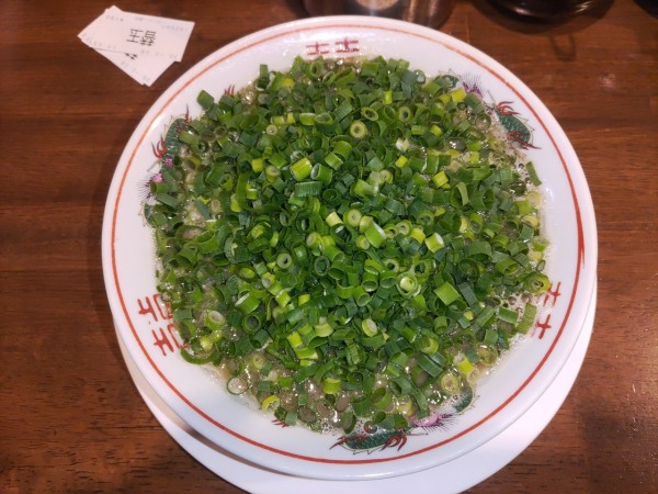 「豚骨ラーメン(ﾊﾞﾘｶﾀ)+ネギ×2+替玉３回」@ラーメン池田の写真