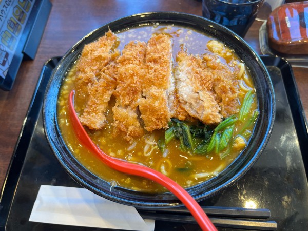 「カレーラーメン手仕込みとんかつ、大盛り1辛」@CoCo壱番屋 町田鶴川店の写真