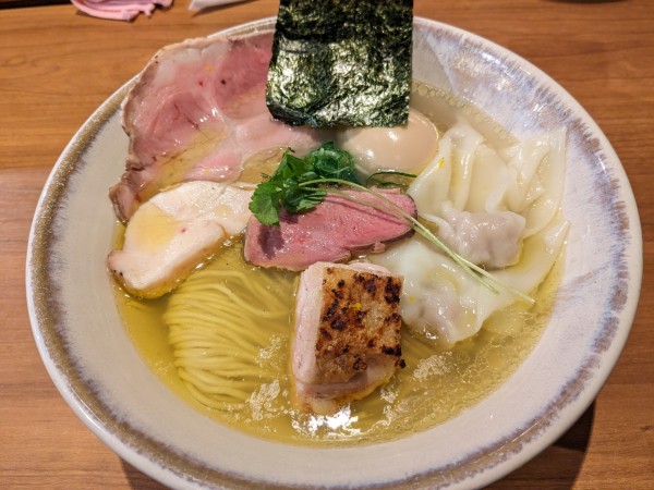 「特上塩らぁめん」@Japanese Ramen 五感の写真