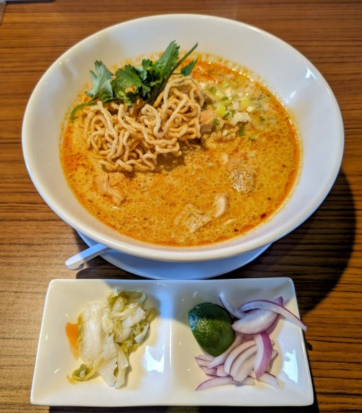「カオソーイ990円」@タイ料理 バンラック 柏店の写真