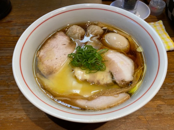 「ワンタン醤油ラーメン。味付玉子。」@ラーメン屋 トイ・ボックスの写真