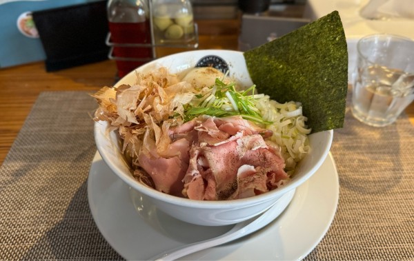 「特製油そば（追い飯付き）¥1300」@RAMEN GOSSOU 新橋店の写真