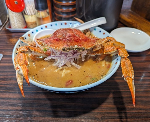 「濃厚蟹トマト味噌クリ〜厶ら〜麺」@らー麺 あけどやの写真