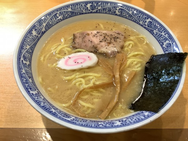 「中華そば　830円」@中華そば 青葉 川崎アゼリア店の写真