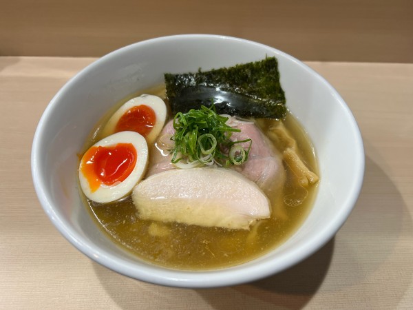 「味玉塩中華そば」@手揉み中華そば 中村の写真