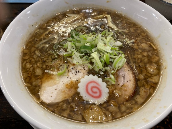 「背脂 黒」@麺や 柴ちゃんちの写真