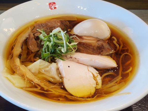 「特製鶏の中華そば」@中華そば 髙野 ベイサイド店の写真