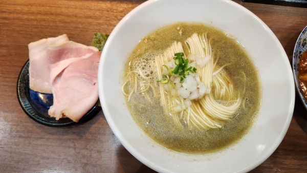 「濃厚煮干しソバ」@Noodle&Spice curry 今日の1番の写真