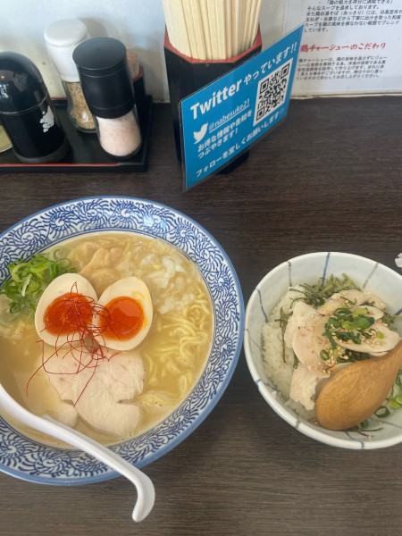 「濃厚鶏白湯+チャーシュー丼＋唐揚げ」@麺匠なべすけの写真