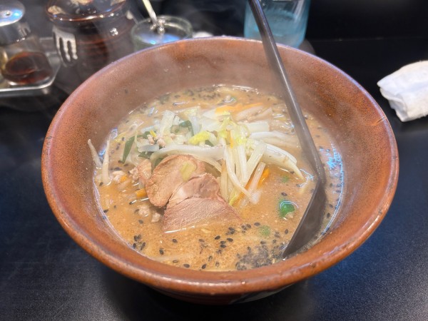 「赤味噌ラーメン＋ライス」@大穀の写真