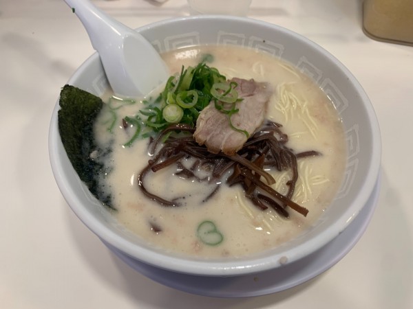 「ラーメン 600円」@博多天神 新宿東口駅前店の写真