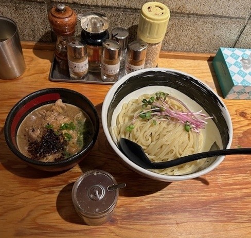 「春麺 三種混合出汁 豚南つけ麺 大盛り 980円。」@麺場 浜虎 横浜店の写真