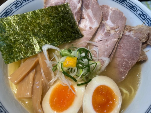 「焼豚らーめん(味玉付き)(塩)」@らーめん はやしの写真