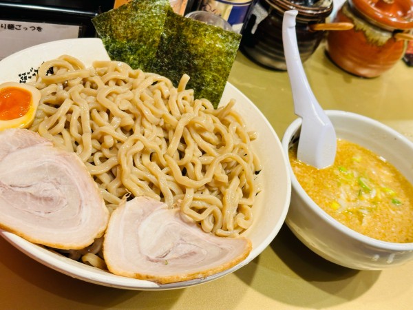 「つけ麺 空 (しょうゆ) 大盛 560g 950円」@超ごってり麺 ごっつ 亀戸本店の写真